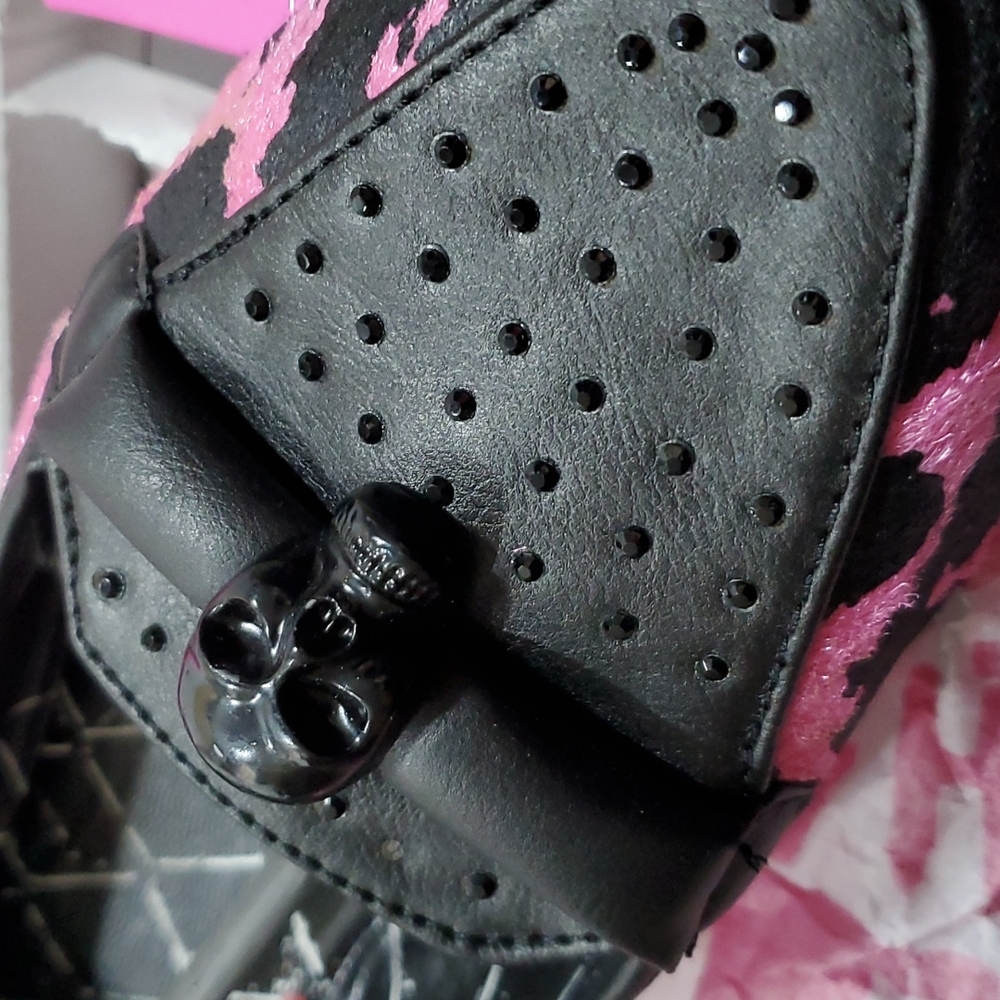 Abbey Dawn by Avril Lavigne Rebel Yell Punk Flattie in Hot Pink, skull - Picture 11 of 15